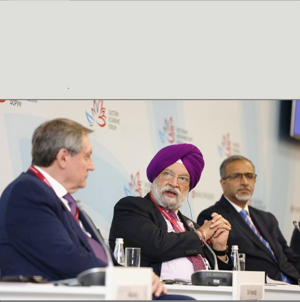 Minister Shri Hardeep S Puri co-chairing the India-Russia Business Dialogue with Minister Shulginov, on the sidelines of Eastern Economic Forum. 