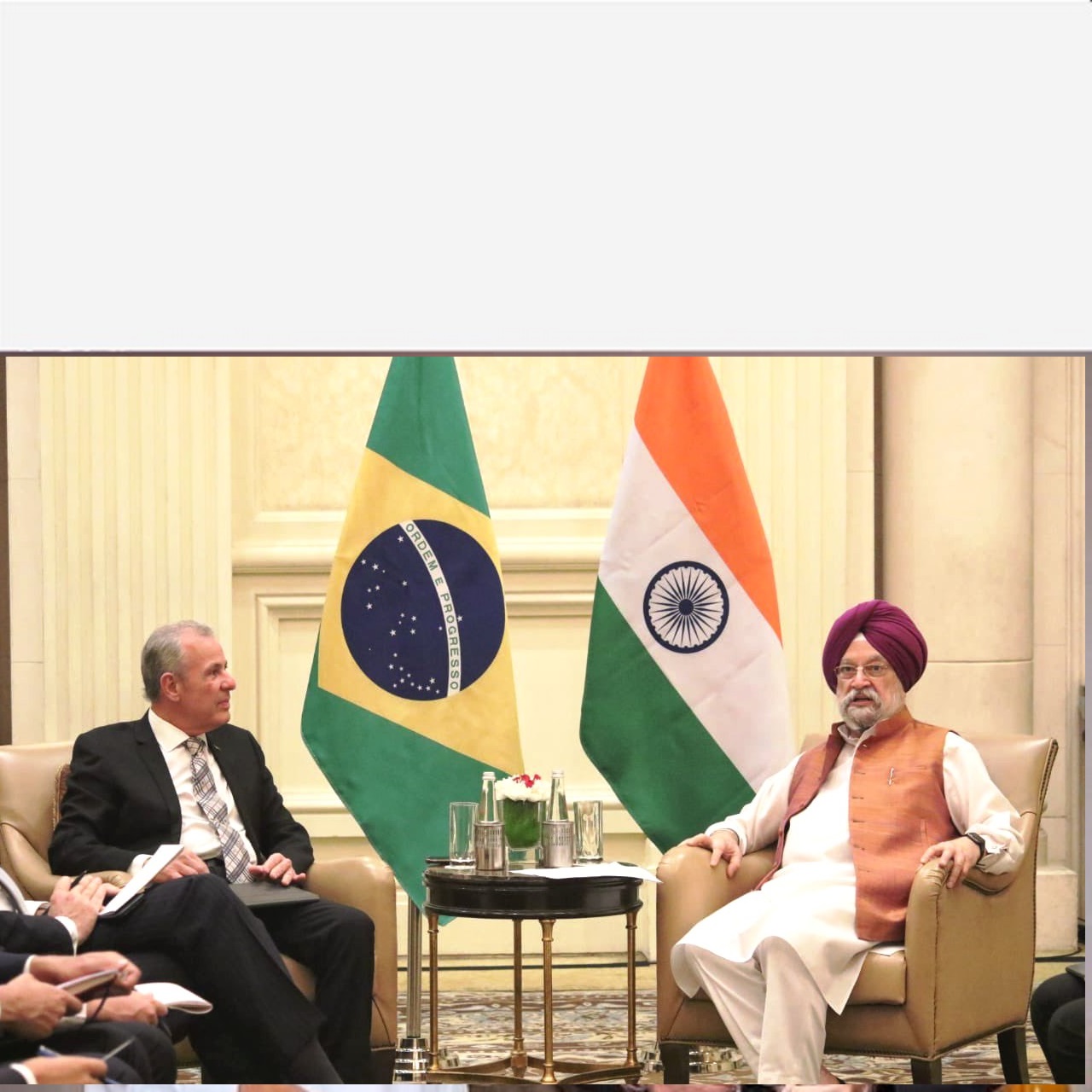 Min. MoPNG Shri Hardeep S Puri welcome  Brazilian Minister of Mines & Energy HE Bento Albuquerque